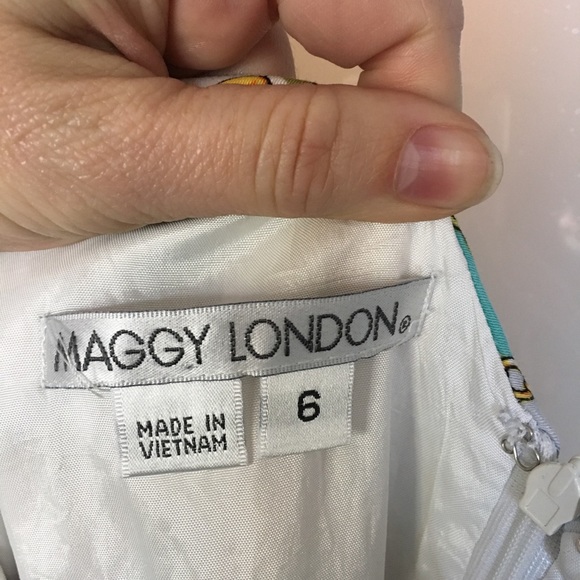 SOLD - Retro tropical print dress with pockets - Picture 4 of 7